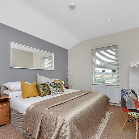 Finding My Palace Guest House In Tooting Mitcham Eksteriør bilde